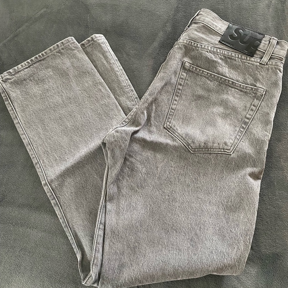 SUPREME JEANS. SZ 34. GRAY DENIM.